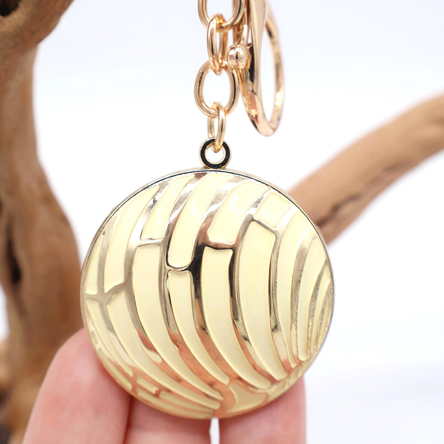 Golden Glaze Concha Keychain