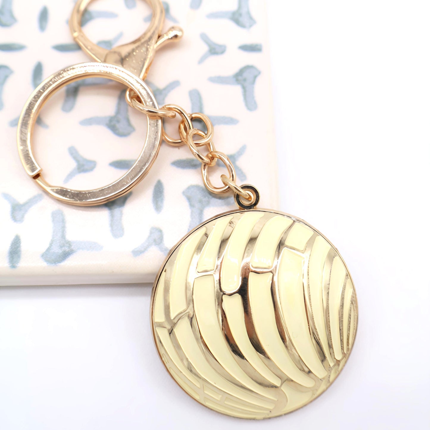 Golden Glaze Concha Keychain